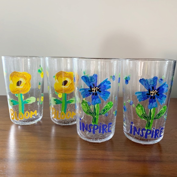 2 Anthropologie Carolyn Gavin Inspire Juice Glasses 1 Blue & 1 Yellow Set - Picture 9 of 9